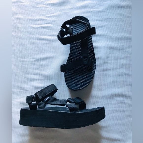 Teva Black Platform Sandals - Picture 1 of 8